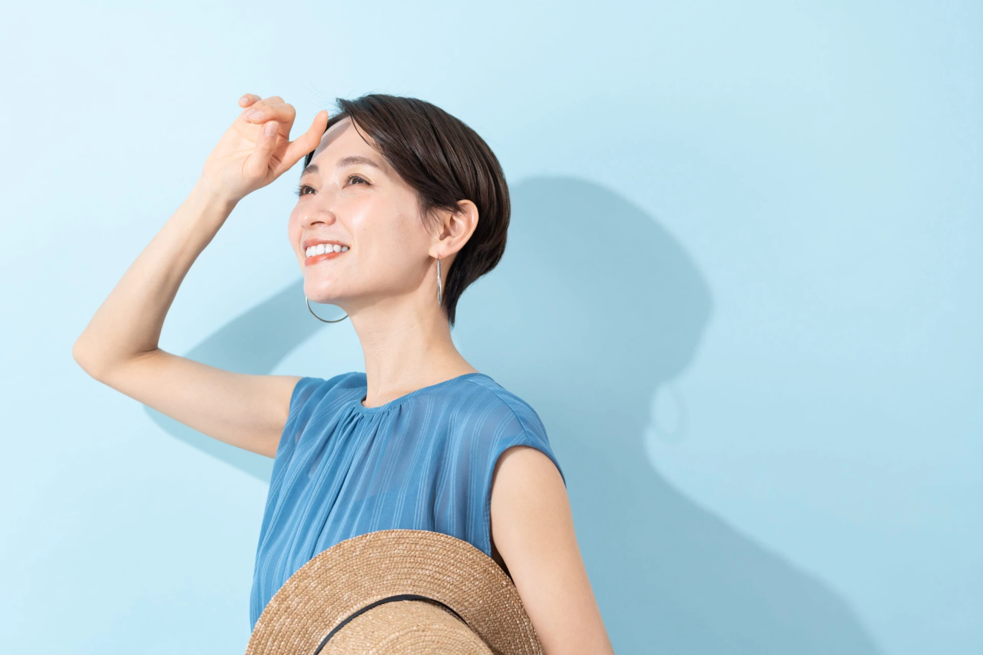 Skincare Tips for Travelers Maintaining Healthy Skin on the Go