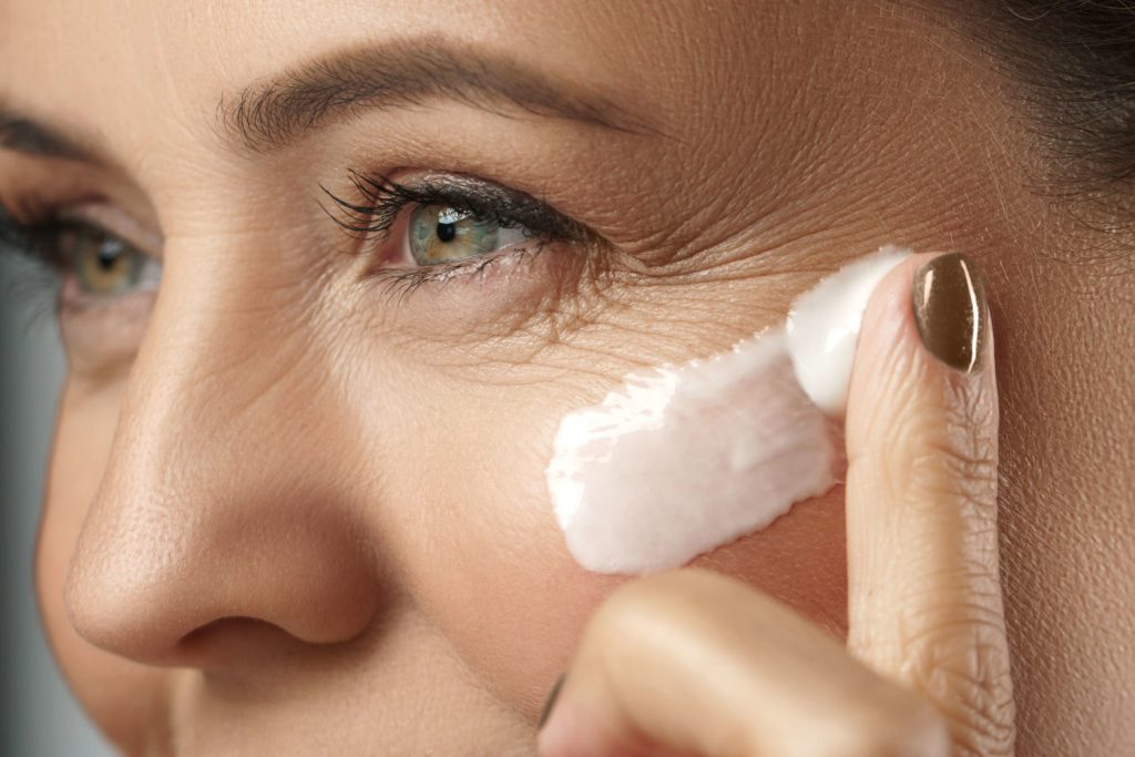 Anti Aging Facials Collegen Treatment 10 Best Anti-Aging Treatments Recommended By Dr Kiran Sethi | Isya Aesthetics in Vasant Vihar, Delhi