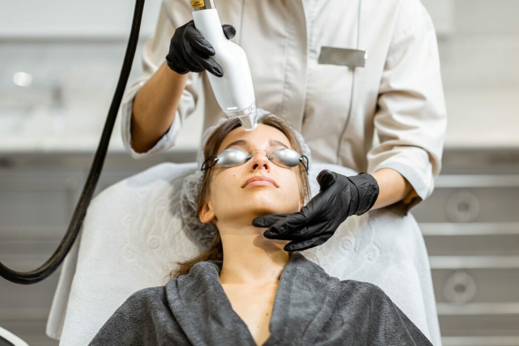 Laser Facials treatment | Isya Aesthetics in Vasant Vihar, Delhi